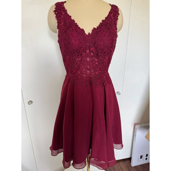 Fiesta Dresses & Skirts - Fiesta Fashion beaded lace bodice Burgundy Lace chiffon skirt Dress Size L